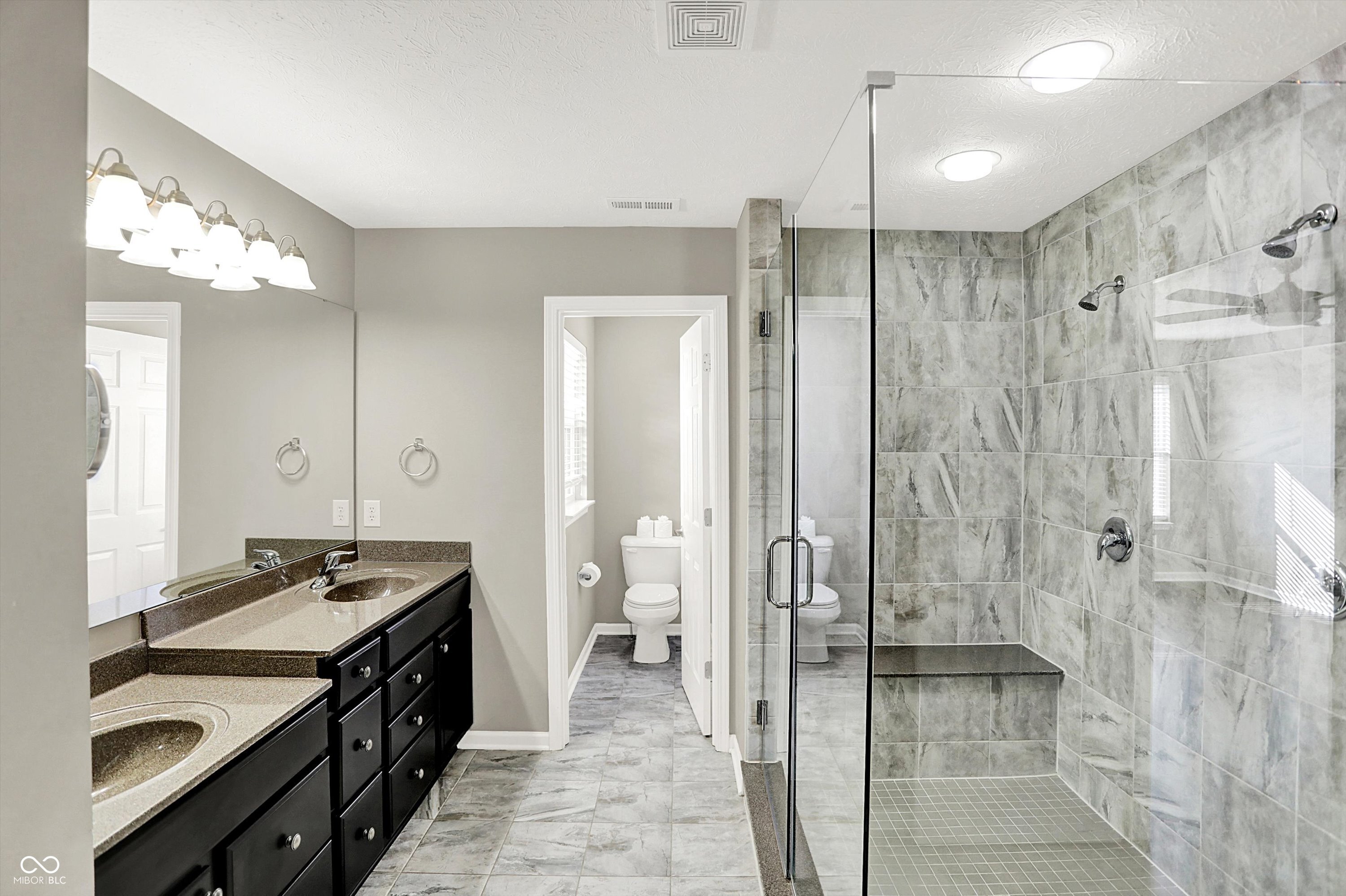 Bargersville, Indiana, 46106, United States, 5 Bedrooms Bedrooms, ,4 BathroomsBathrooms,Residential,For Sale,1975044