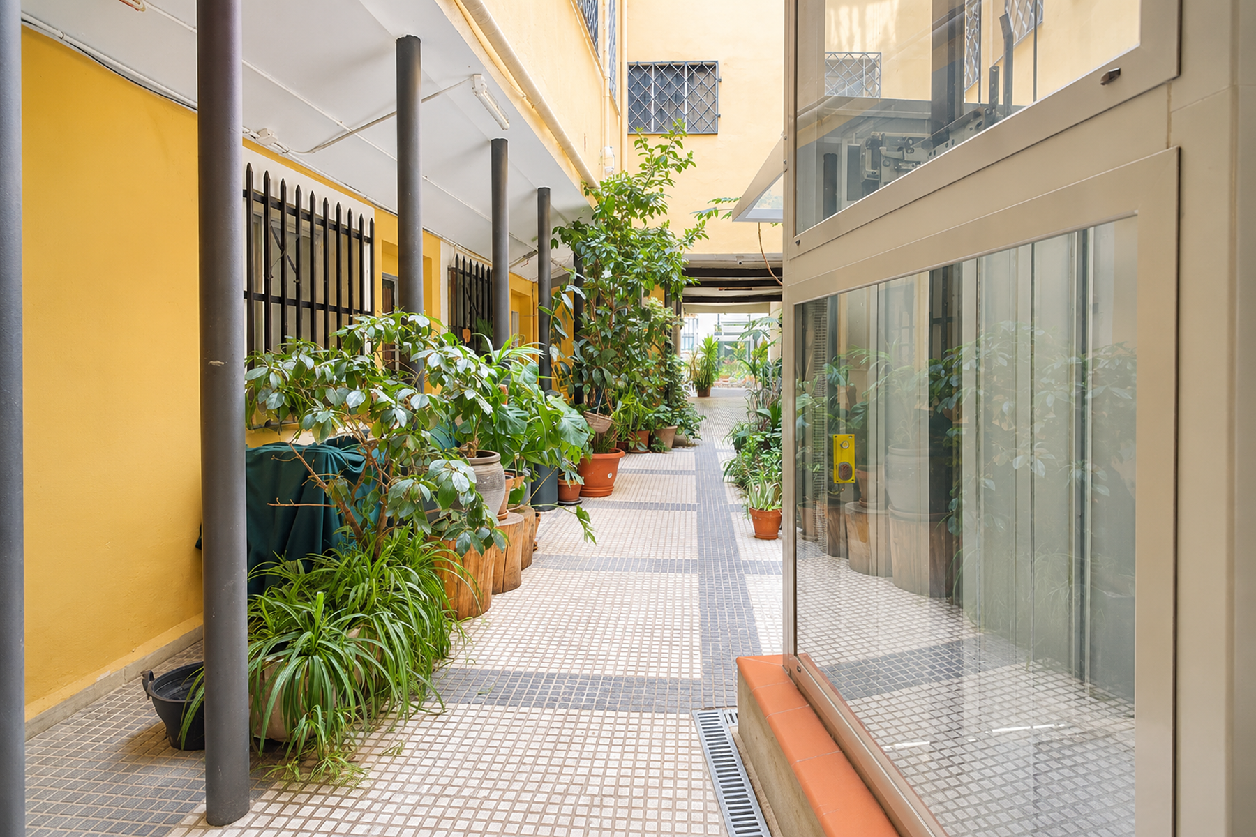  Magnificent flat to refurbish in the literary quarter - 物件實景