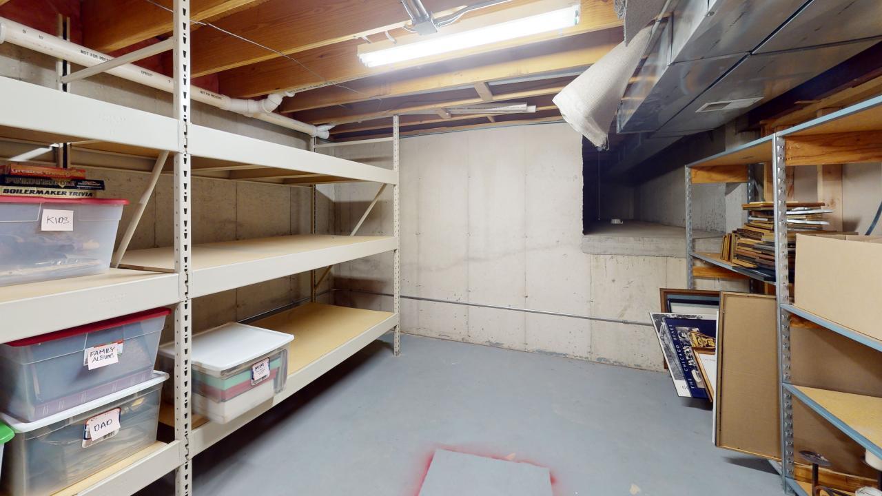 Dyer, Indiana, 46311, United States, 5 Bedrooms Bedrooms, ,5 BathroomsBathrooms,Residential,For Sale,2001175