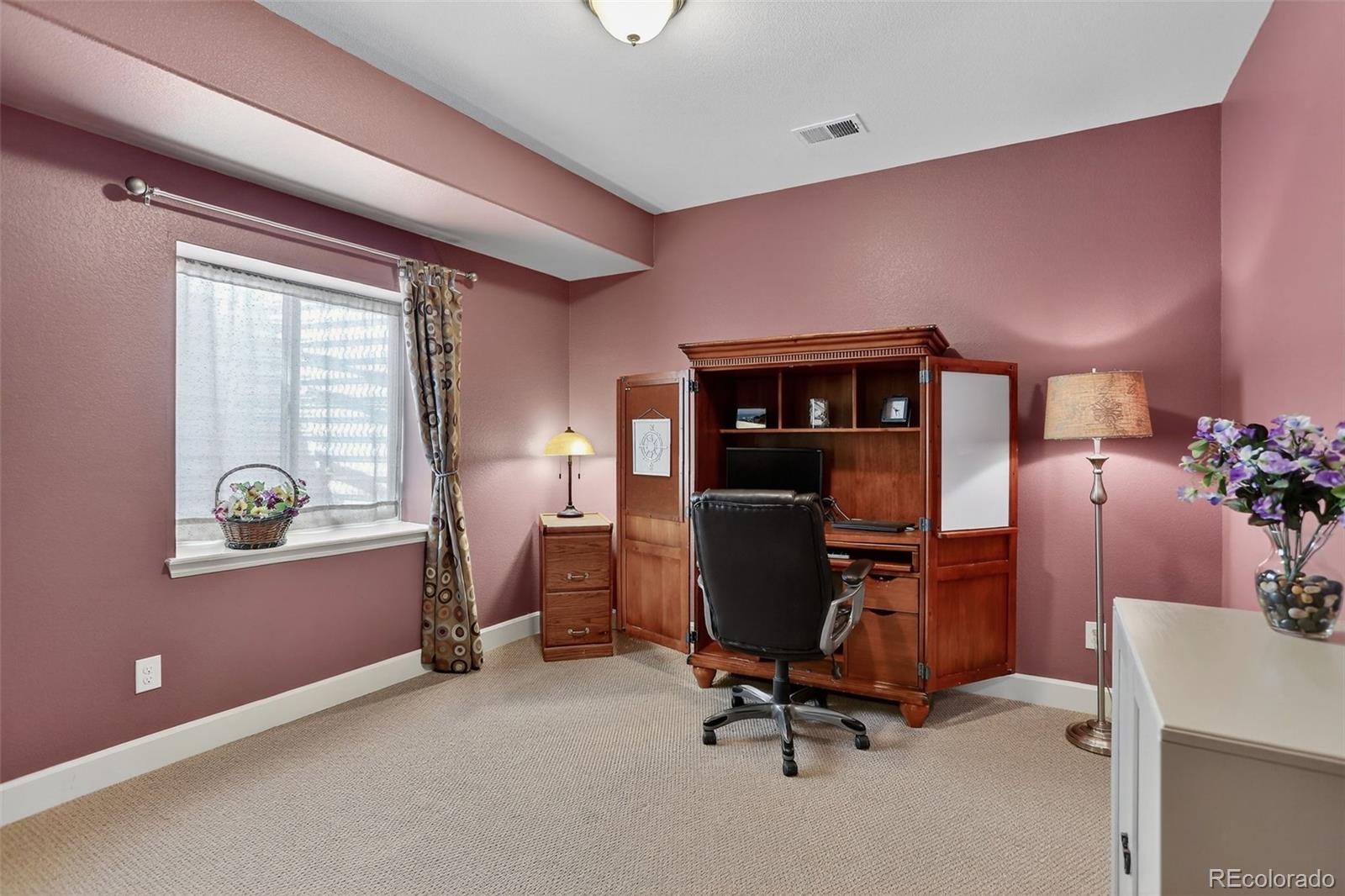 Castle Rock, Colorado, 80108, United States, 4 Bedrooms Bedrooms, ,3 BathroomsBathrooms,Residential,For Sale,1917408