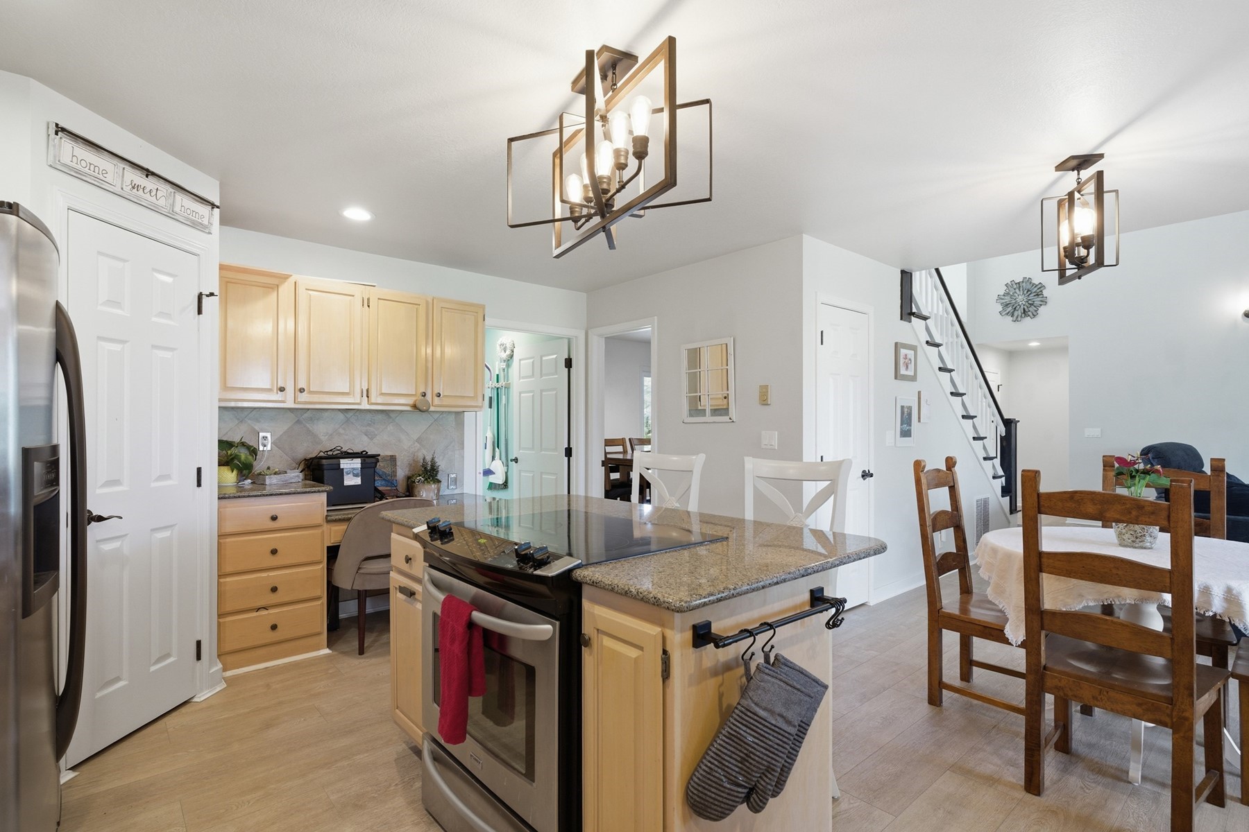  611 Ponder Point Dr - 物件實景