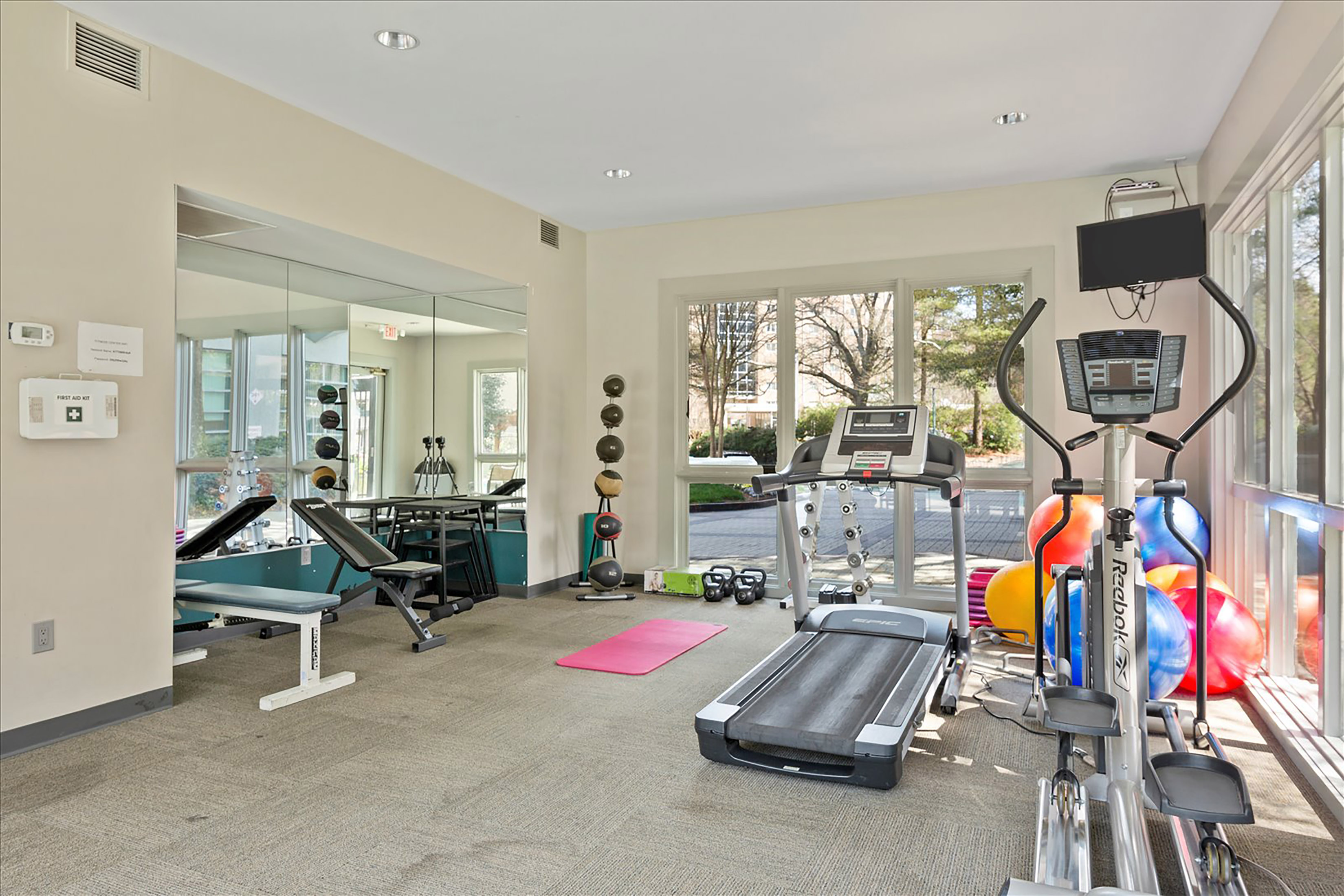  Turnkey Buckhead High-Rise Living at The Concorde - 物件實景