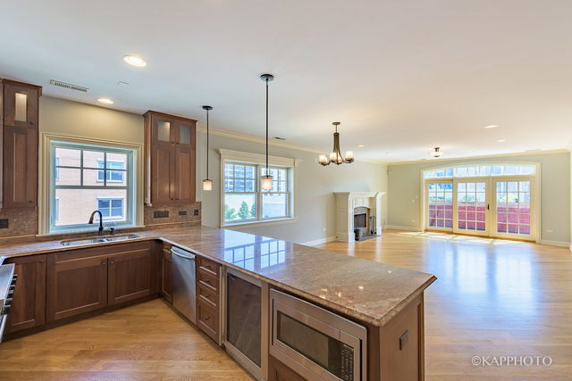 100 South Sangamon Street, 4N, Chicago, Illinois, 60607, United States, 3 Bedrooms Bedrooms, ,2 BathroomsBathrooms,Residential,For Sale,100 South Sangamon Street , 4N,1010516