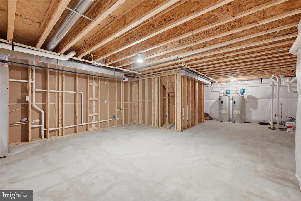 Winchester, Virginia, 22602, United States, 6 Bedrooms Bedrooms, ,5 BathroomsBathrooms,Residential,For Sale,2032756