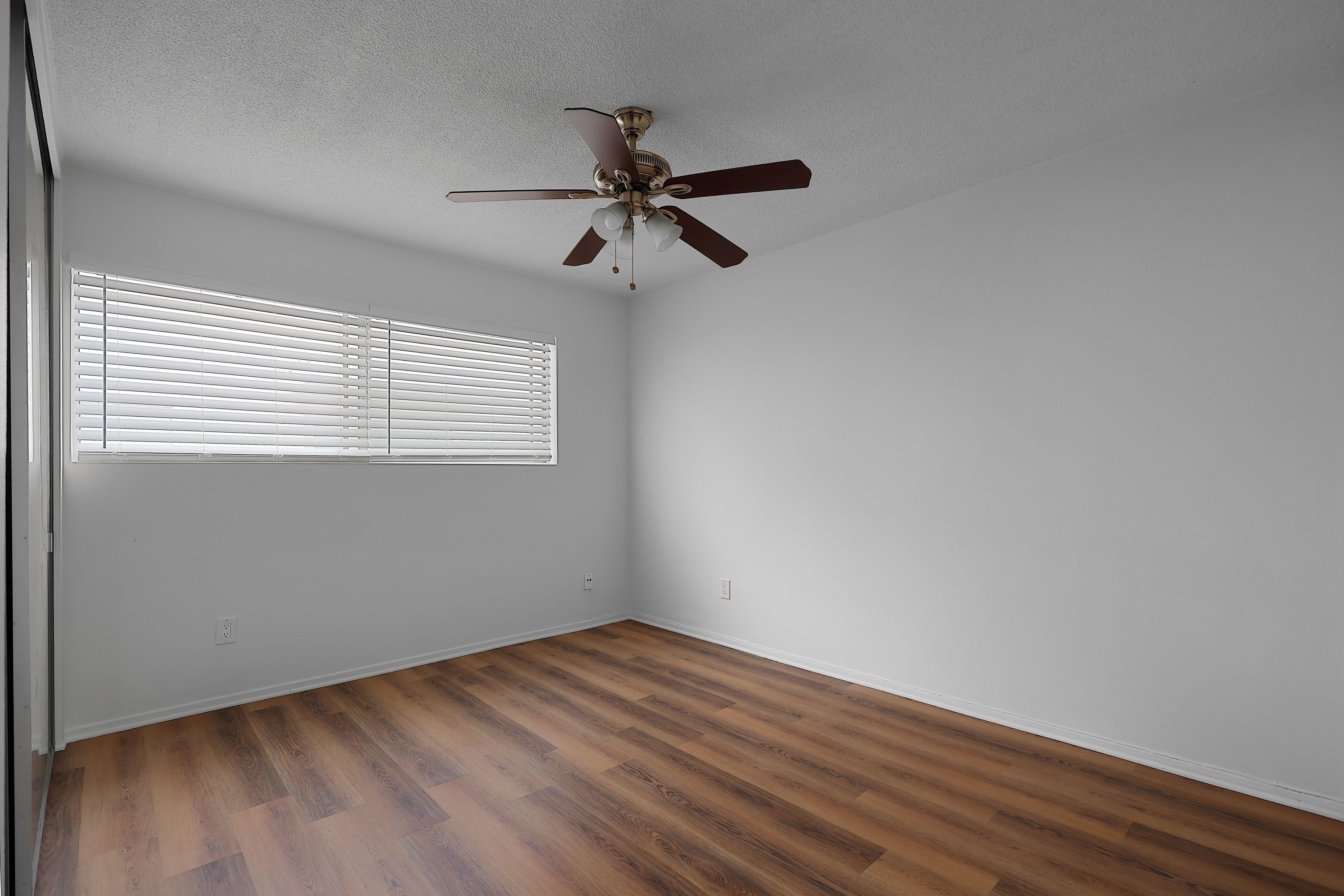  960 Larrabee Street #218 - 物件實景