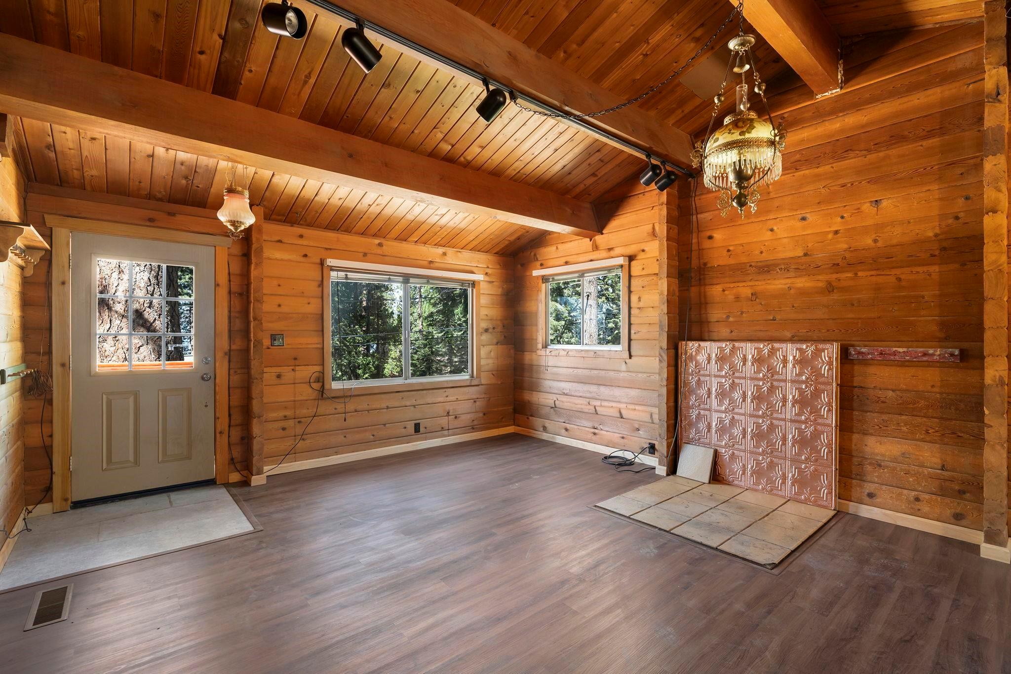 Kings Beach, California, 96143, United States, 4 Bedrooms Bedrooms, ,Residential,For Sale,1895798