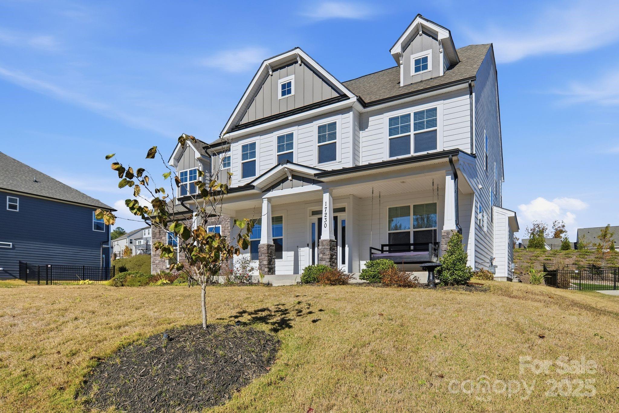 Huntersville, North Carolina, 28078, United States, 6 Bedrooms Bedrooms, ,5 BathroomsBathrooms,Residential,For Sale,1988370