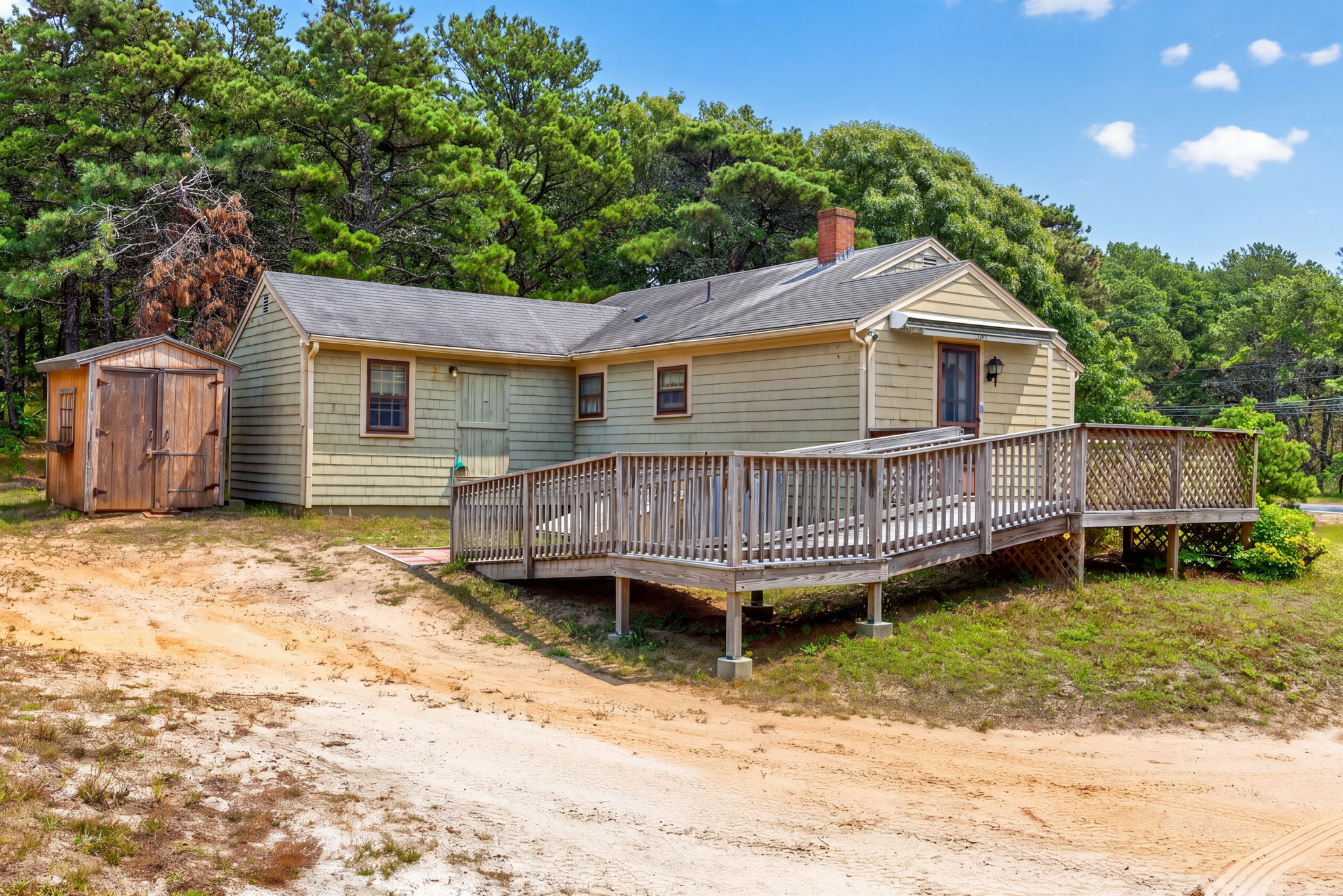  Privacy, Potential & 1.44 Acres in Truro - 物件實景