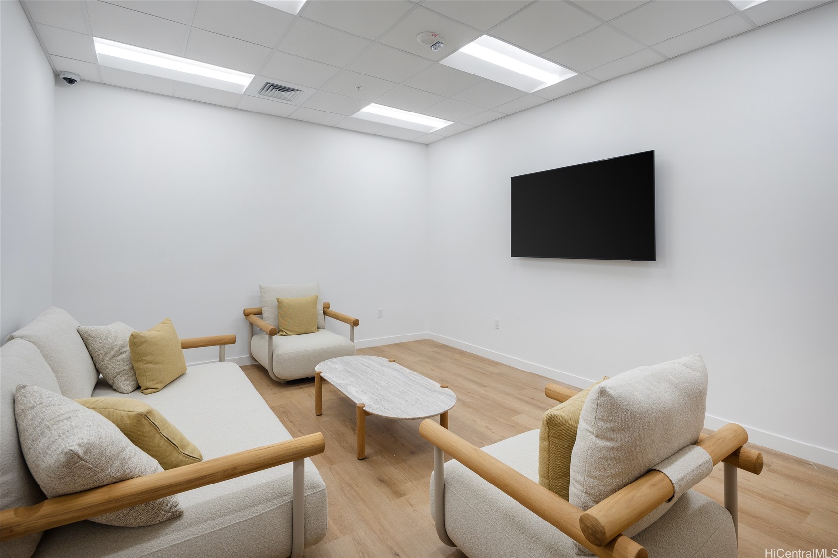 Honolulu, Hawaii, 96814, United States, 2 Bedrooms Bedrooms, ,2 BathroomsBathrooms,Residential,For Sale,1988150