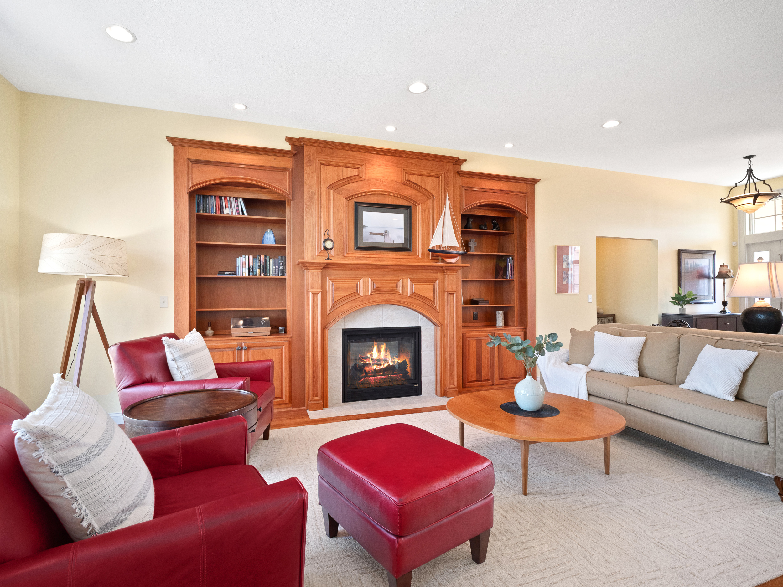  Stunning Updated Ranch with Finished Walk-Out Lower Level - 物件實景