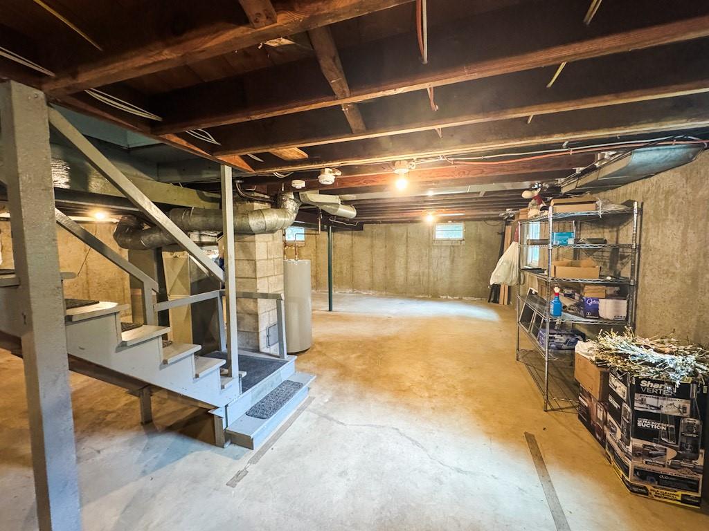 Westerly, Rhode Island, 02891, United States, 3 Bedrooms Bedrooms, ,2 BathroomsBathrooms,Residential,For Sale,1958331