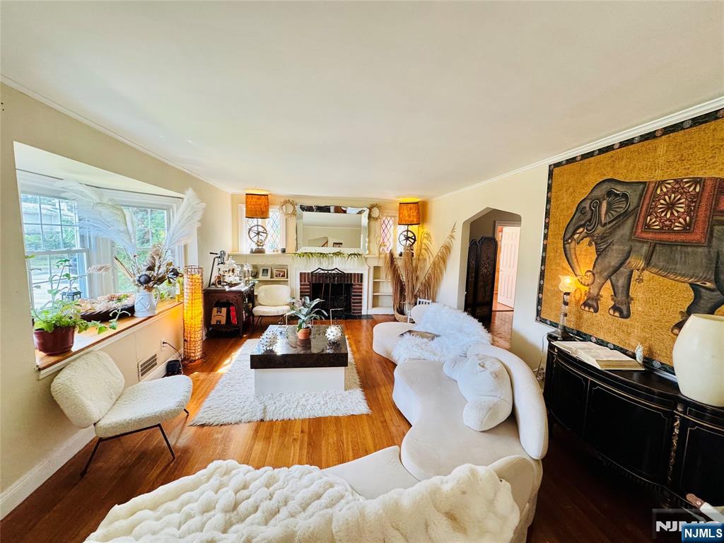 Paterson, New Jersey, 07504, United States, 4 Bedrooms Bedrooms, ,3 BathroomsBathrooms,Residential,For Sale,2001886