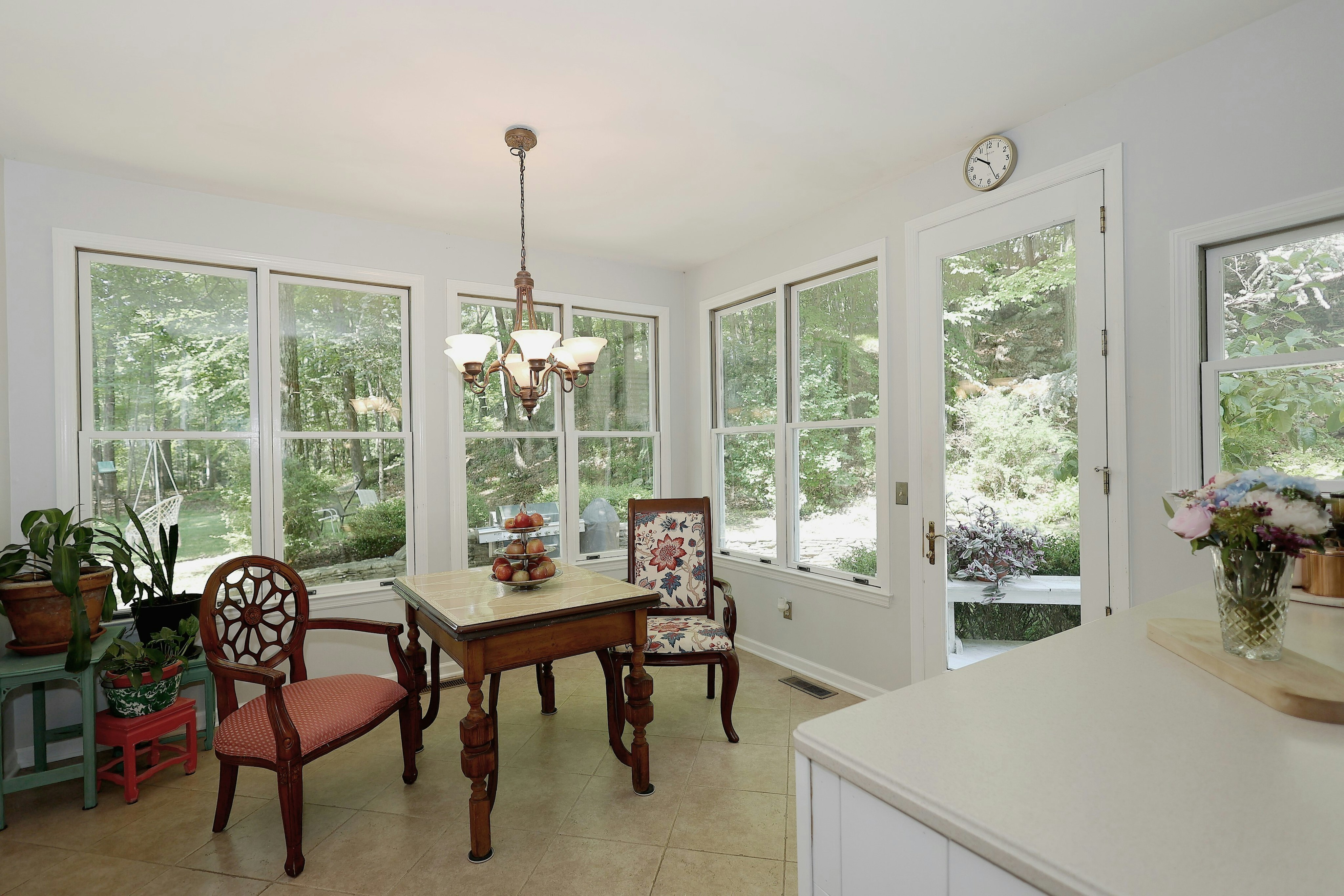  Expansive West Redding Colonial - 物件實景