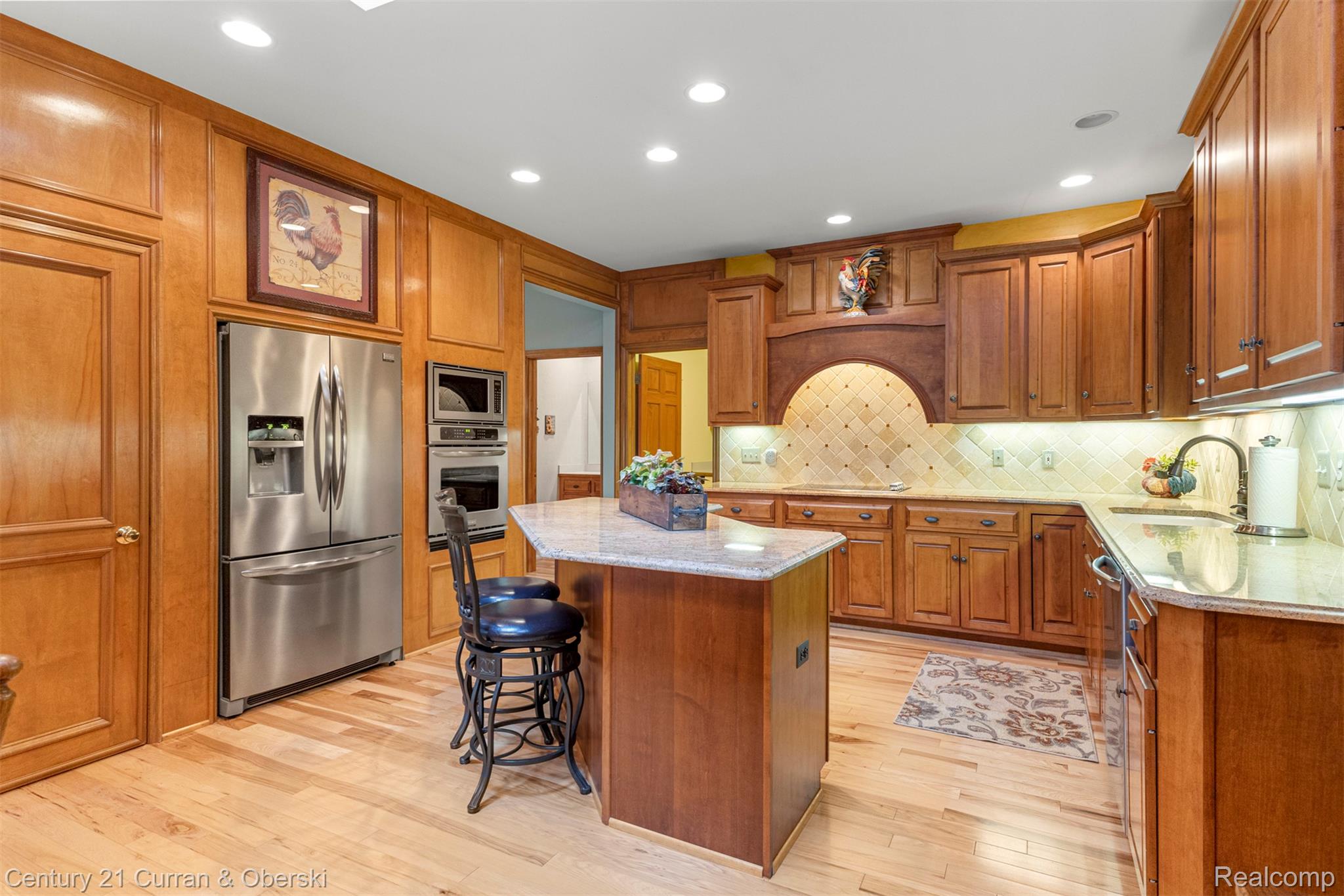 Shelby Charter Township, Michigan, 48316, United States, 2 Bedrooms Bedrooms, ,4 BathroomsBathrooms,Residential,For Sale,1977088