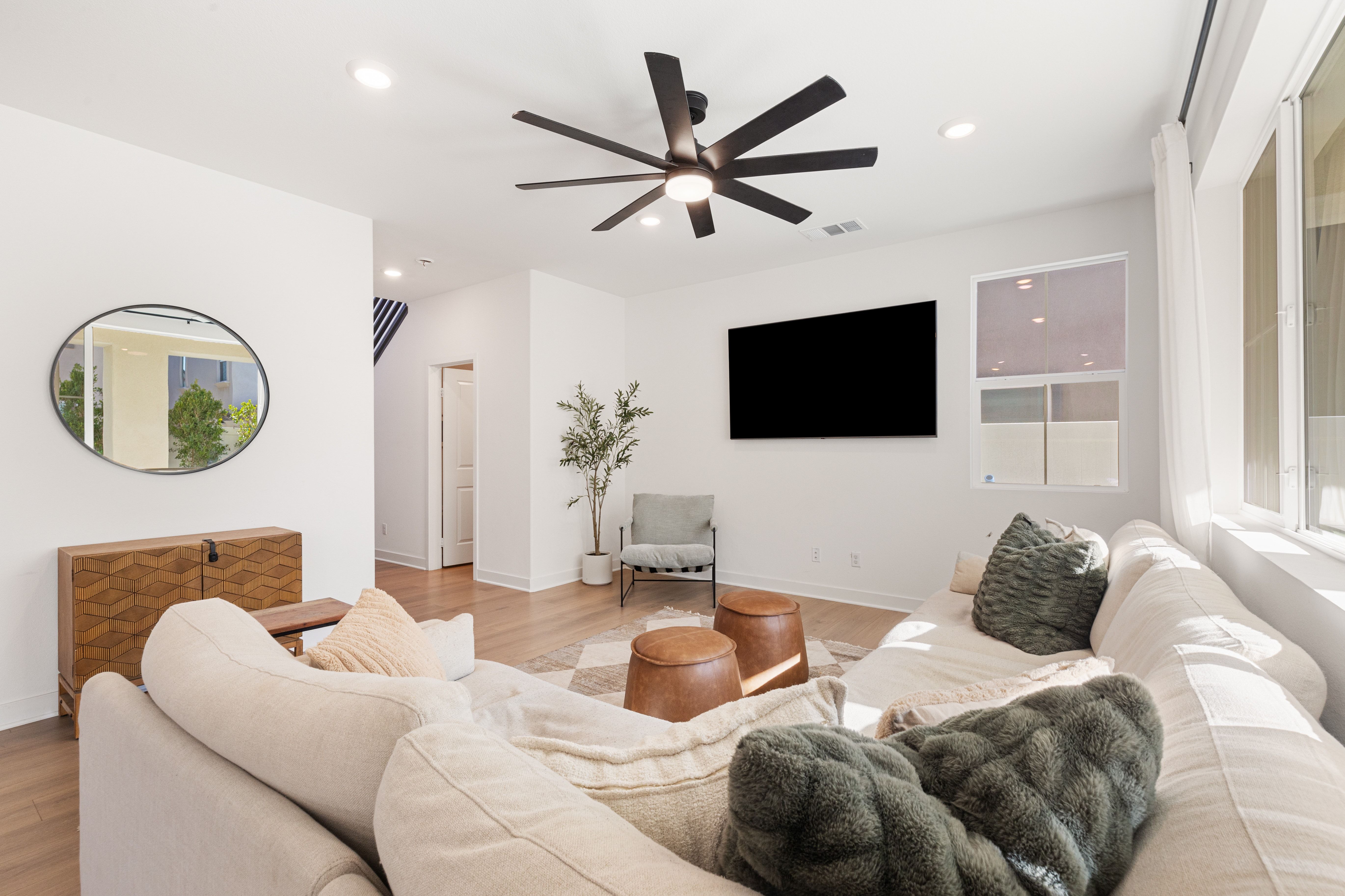  Desert Dream Home with Owned Solar & low HOA - 物件實景