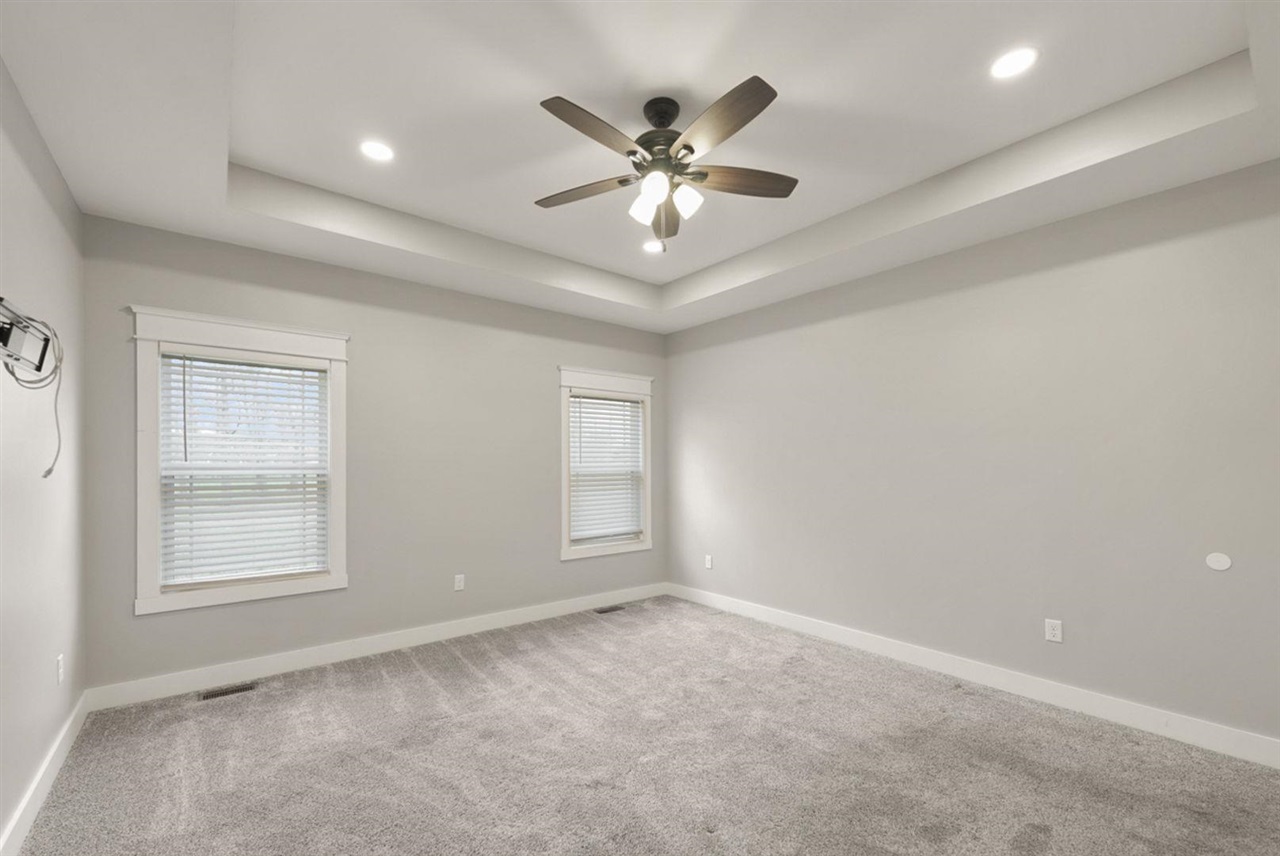 Smiths Grove, Kentucky, 42171, United States, 4 Bedrooms Bedrooms, ,3 BathroomsBathrooms,Residential,For Sale,1901805