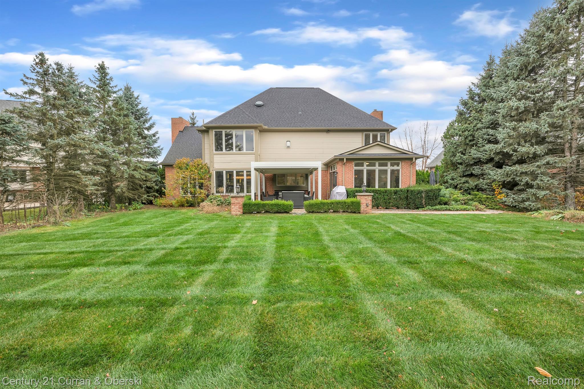 Northville Township, Michigan, 48168, United States, 6 Bedrooms Bedrooms, ,6 BathroomsBathrooms,Residential,For Sale,1976902