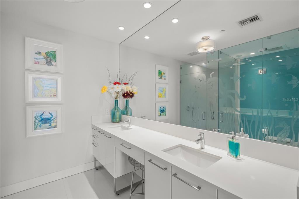 Sarasota, Florida, 34236, United States, 2 Bedrooms Bedrooms, ,3 BathroomsBathrooms,Residential,For Sale,2012128