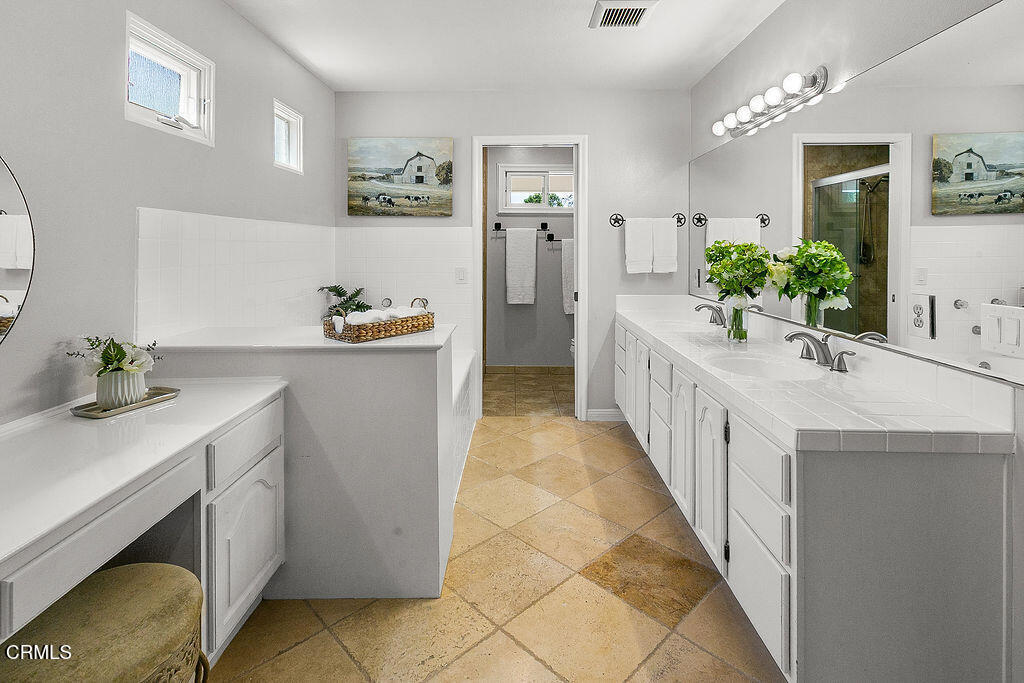 Camarillo, California, 93012, United States, 4 Bedrooms Bedrooms, ,4 BathroomsBathrooms,Residential,For Sale,1828524