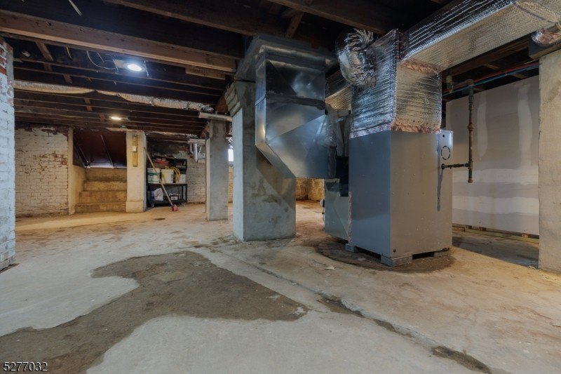 North Plainfield Boro, New Jersey, 07060-4003, United States, 4 Bedrooms Bedrooms, ,2 BathroomsBathrooms,Residential,For Sale,1982081