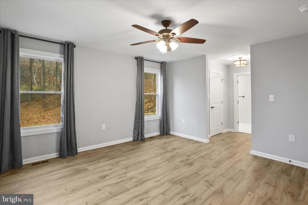 Front Royal, Virginia, 22630, United States, 3 Bedrooms Bedrooms, ,3 BathroomsBathrooms,Residential,For Sale,1996809