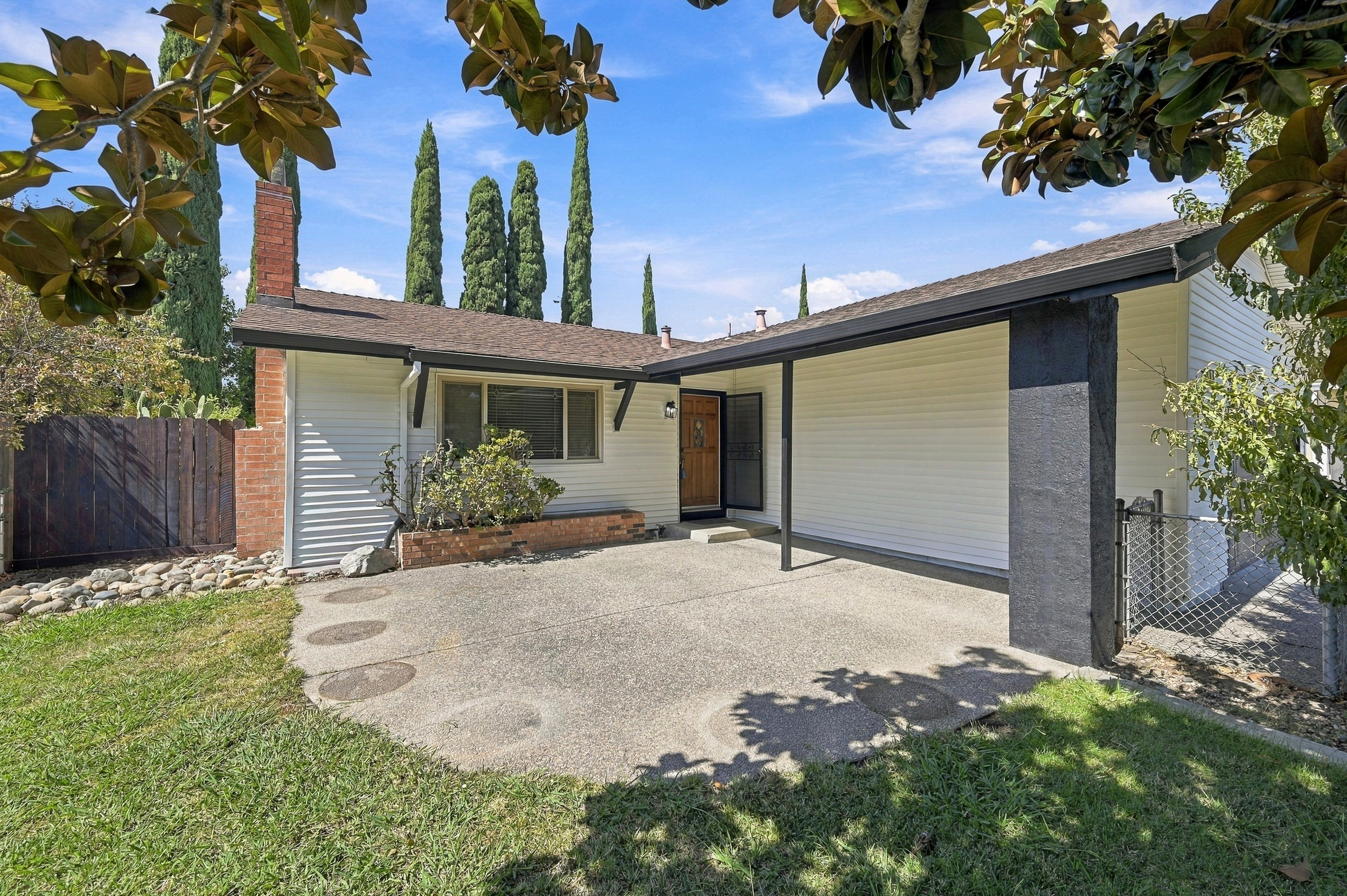  Inviting Move-In Ready Home - 物件實景