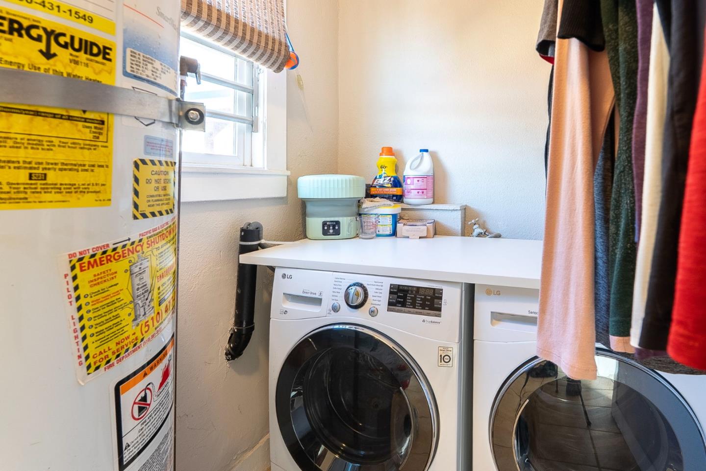 Oakland, California, 94601, United States, 2 Bedrooms Bedrooms, ,2 BathroomsBathrooms,Residential,For Sale,1901407