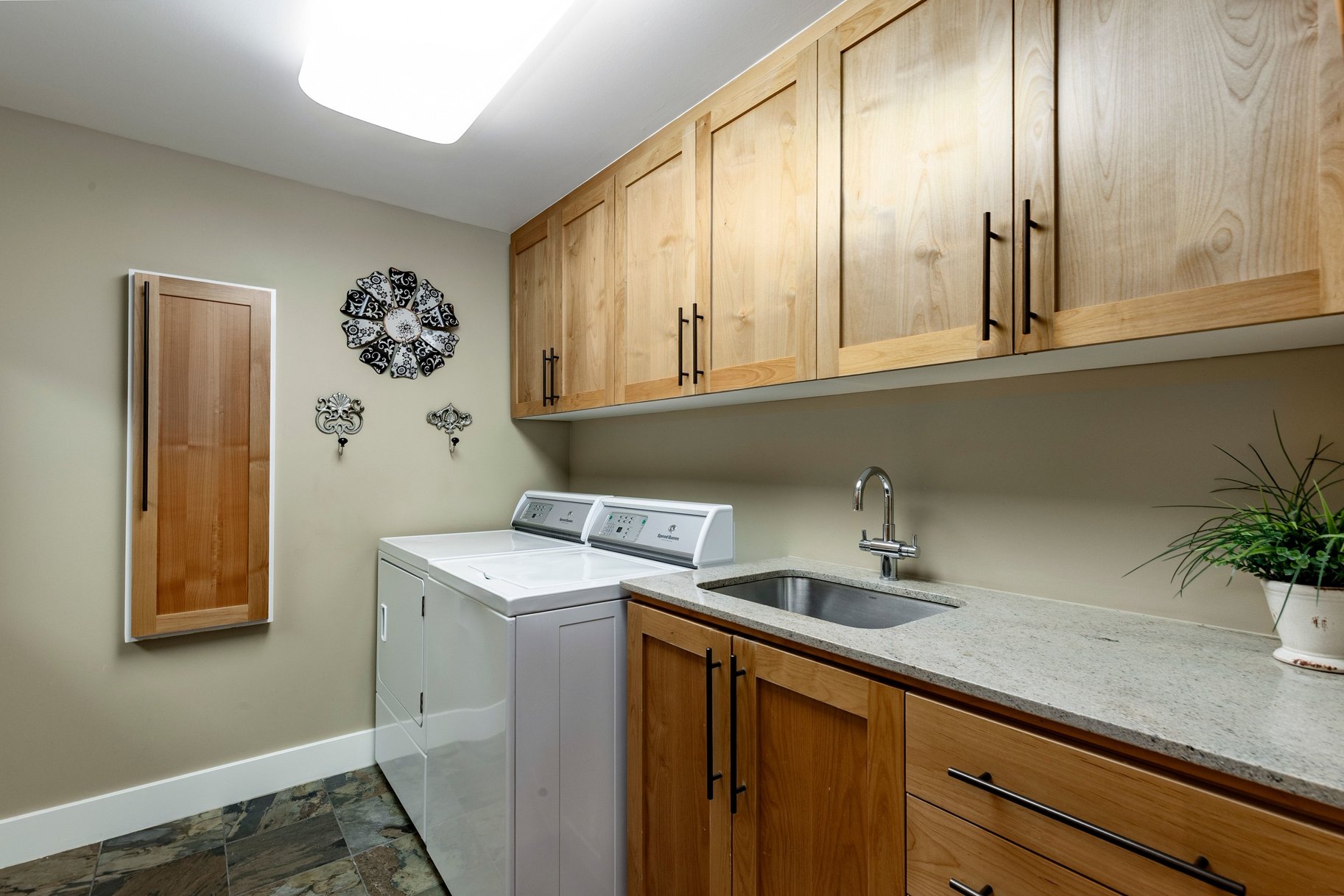  Exquisite Craftsman Jewel Box in the Heart of Millcreek - 物件實景