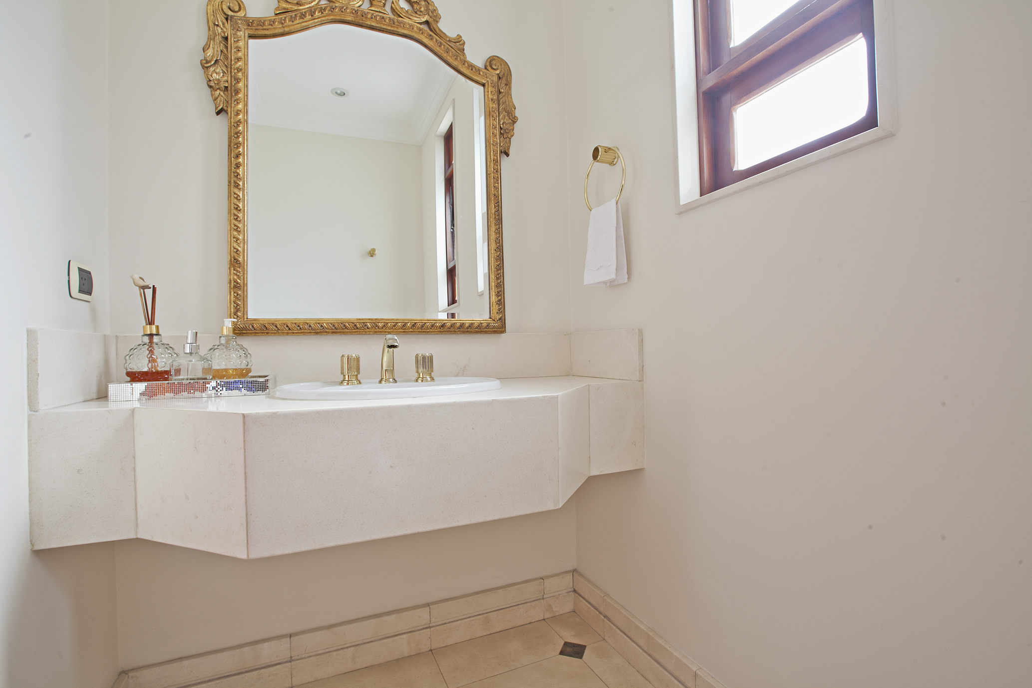  Spacious house with library - 物件實景