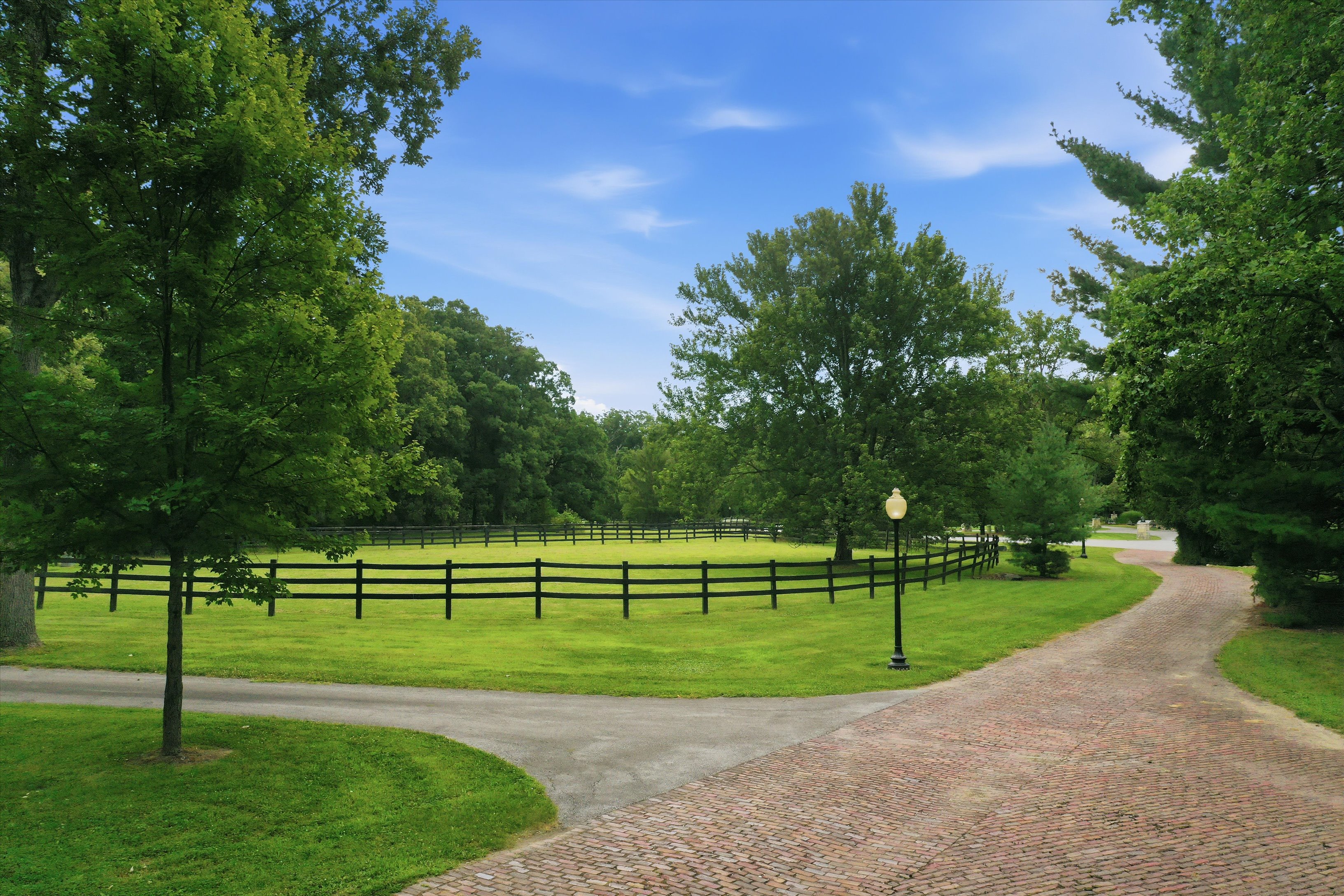  Private Country Estate Situated on Over Nine Acres of Beautiful Open Grounds - 物件實景