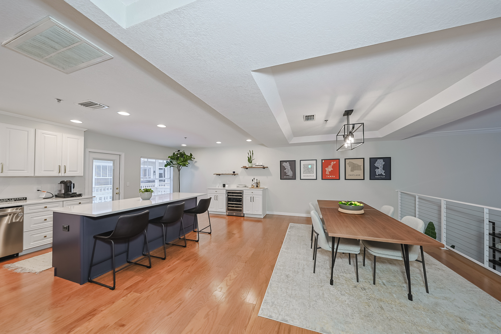 Tampa, Florida, 33629, United States, 3 Bedrooms Bedrooms, ,3 BathroomsBathrooms,Residential,For Sale,1980841