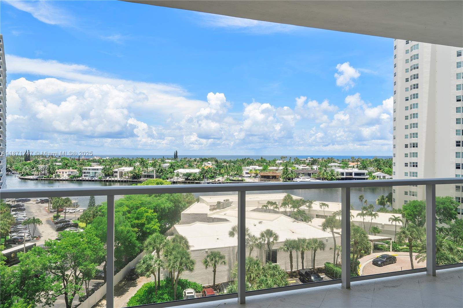 Aventura, Florida, 33180, United States, 2 Bedrooms Bedrooms, ,2 BathroomsBathrooms,Residential,For Sale,1939404