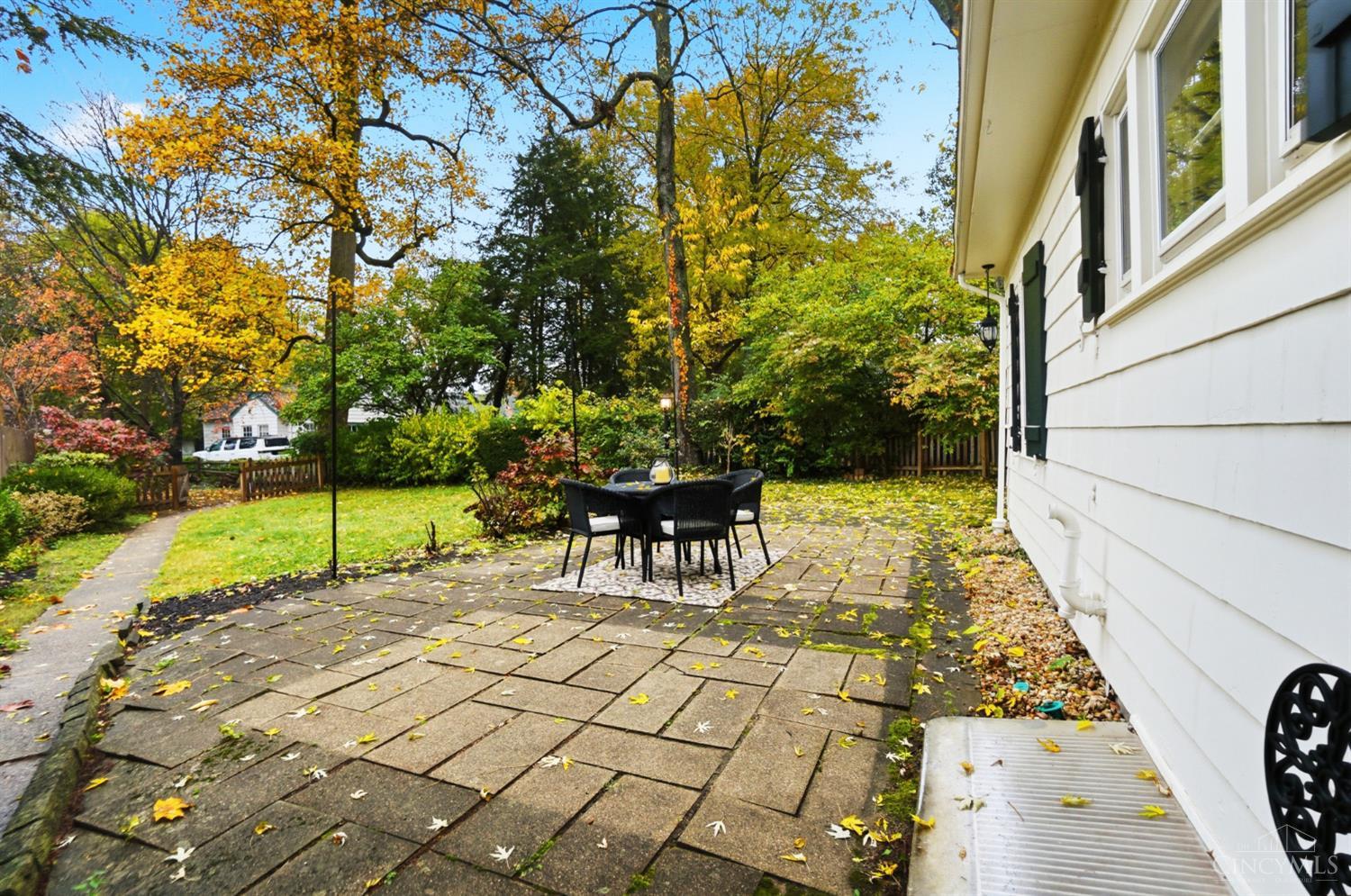 Cincinnati, Ohio, 45227, United States, 3 Bedrooms Bedrooms, ,2 BathroomsBathrooms,Residential,For Sale,1989456