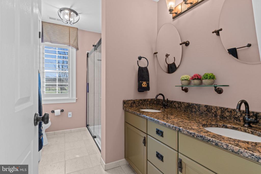 New Hope, Pennsylvania, 18938, United States, 4 Bedrooms Bedrooms, ,4 BathroomsBathrooms,Residential,For Sale,2003111