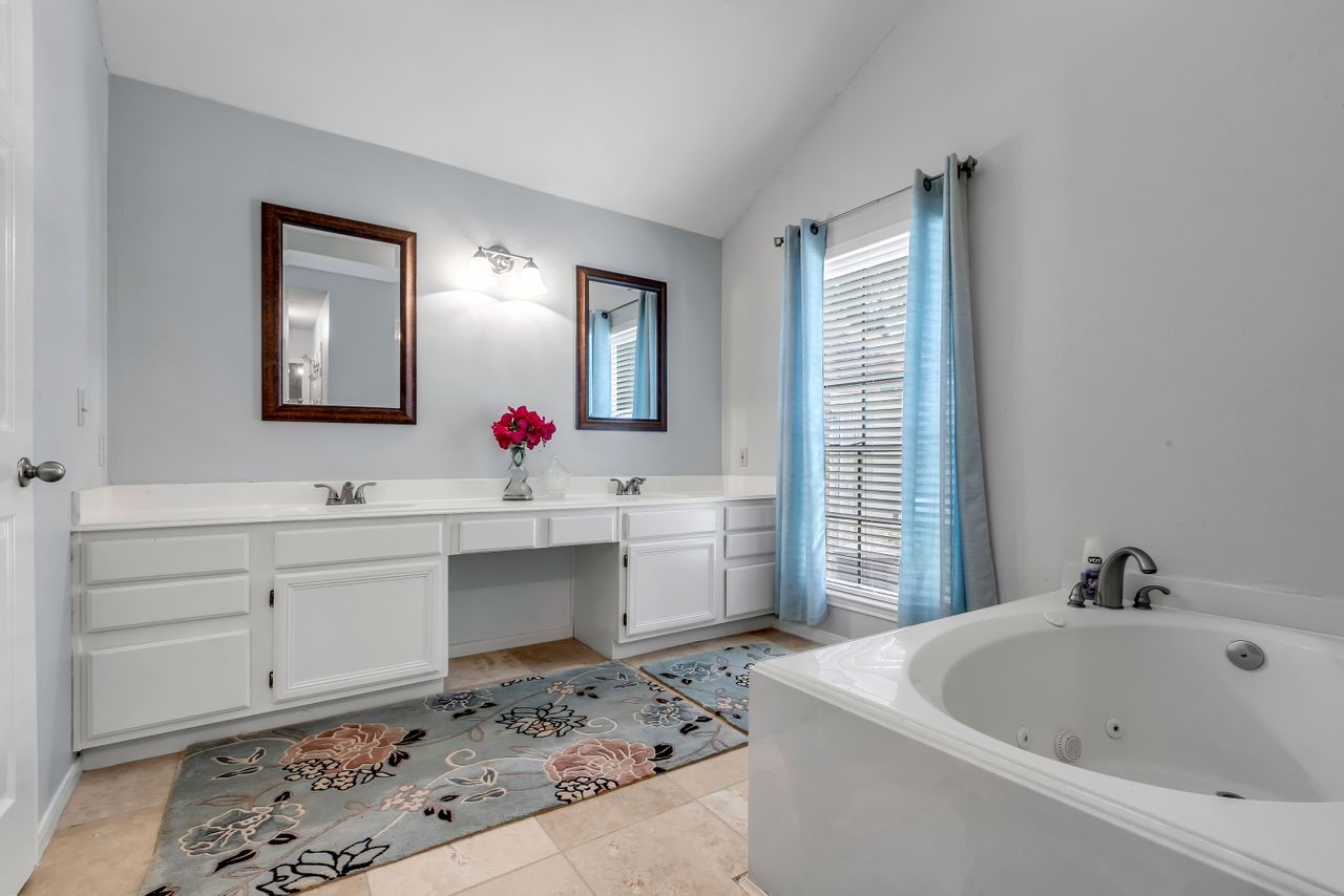 The Woodlands, Texas, 77381, United States, 4 Bedrooms Bedrooms, ,3 BathroomsBathrooms,Residential,For Sale,1933058