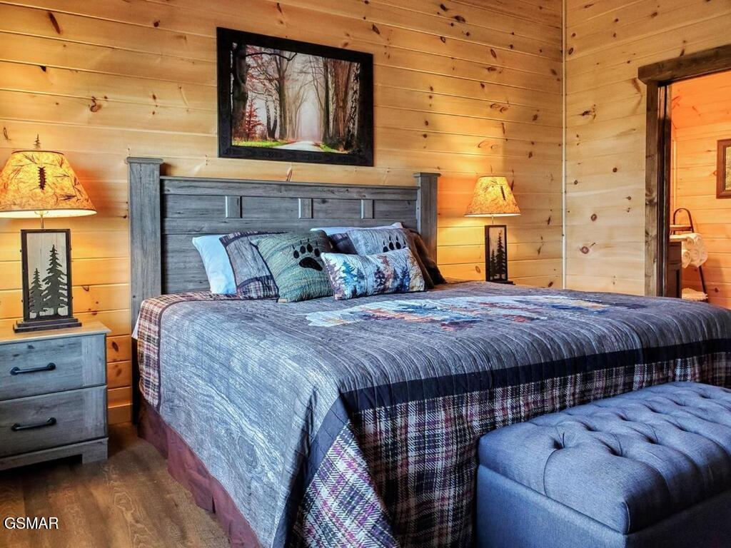 Gatlinburg, Tennessee, 37738, United States, 4 Bedrooms Bedrooms, ,6 BathroomsBathrooms,Residential,For Sale,1976574