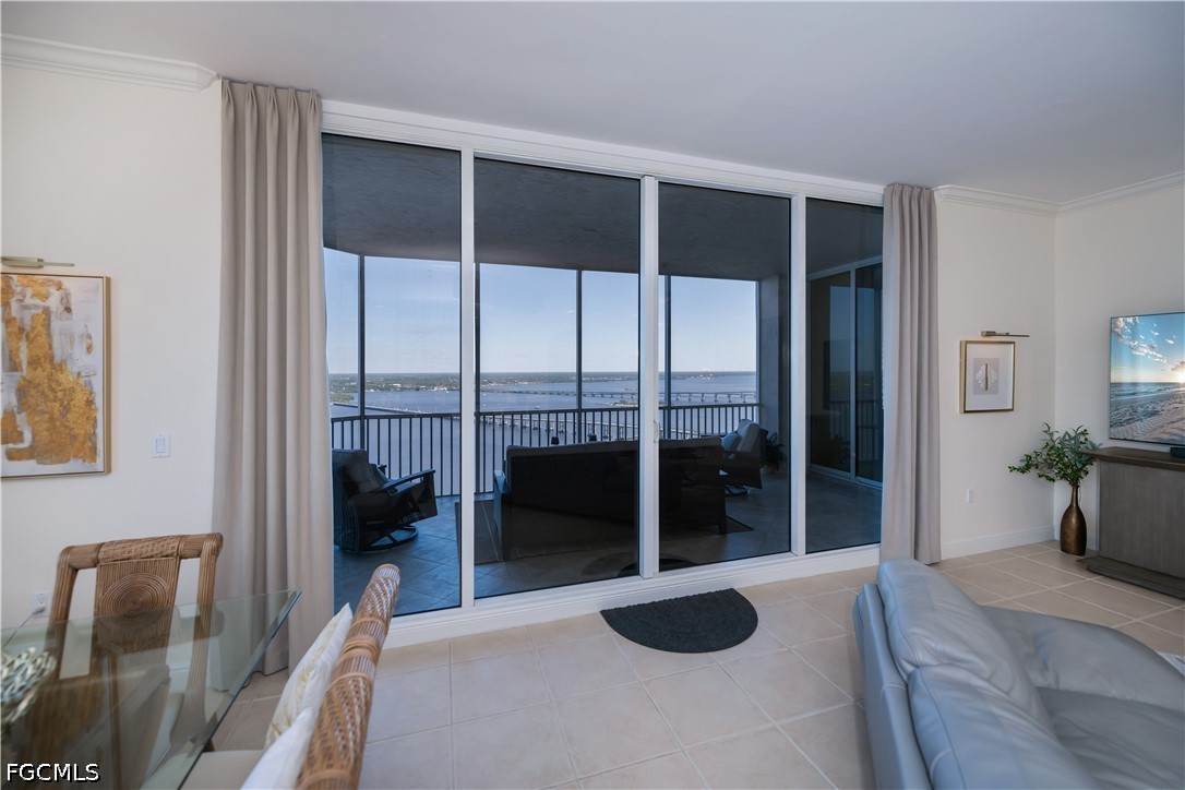 Fort Myers, Florida, 33901, United States, 3 Bedrooms Bedrooms, ,2 BathroomsBathrooms,Residential,For Sale,2037285