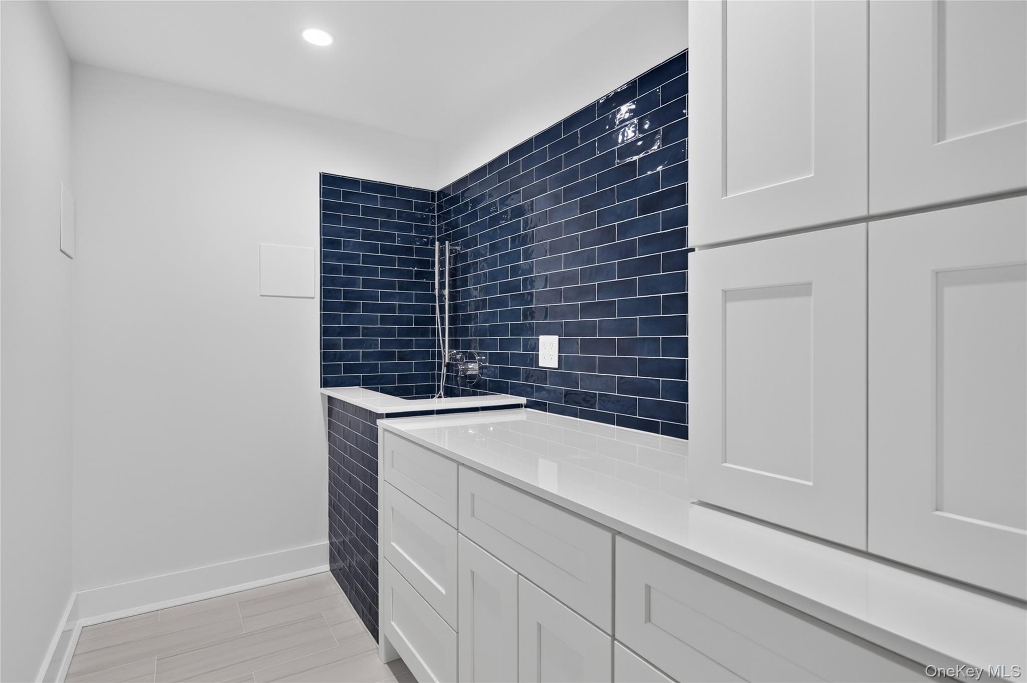  63 Three Ponds Lane W, Woodbury, NY, 11797 - 物件實景