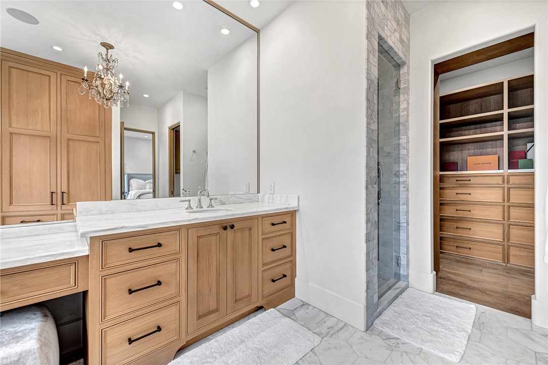 Fayetteville, Arkansas, 72704, United States, 4 Bedrooms Bedrooms, ,5 BathroomsBathrooms,Residential,For Sale,1993299