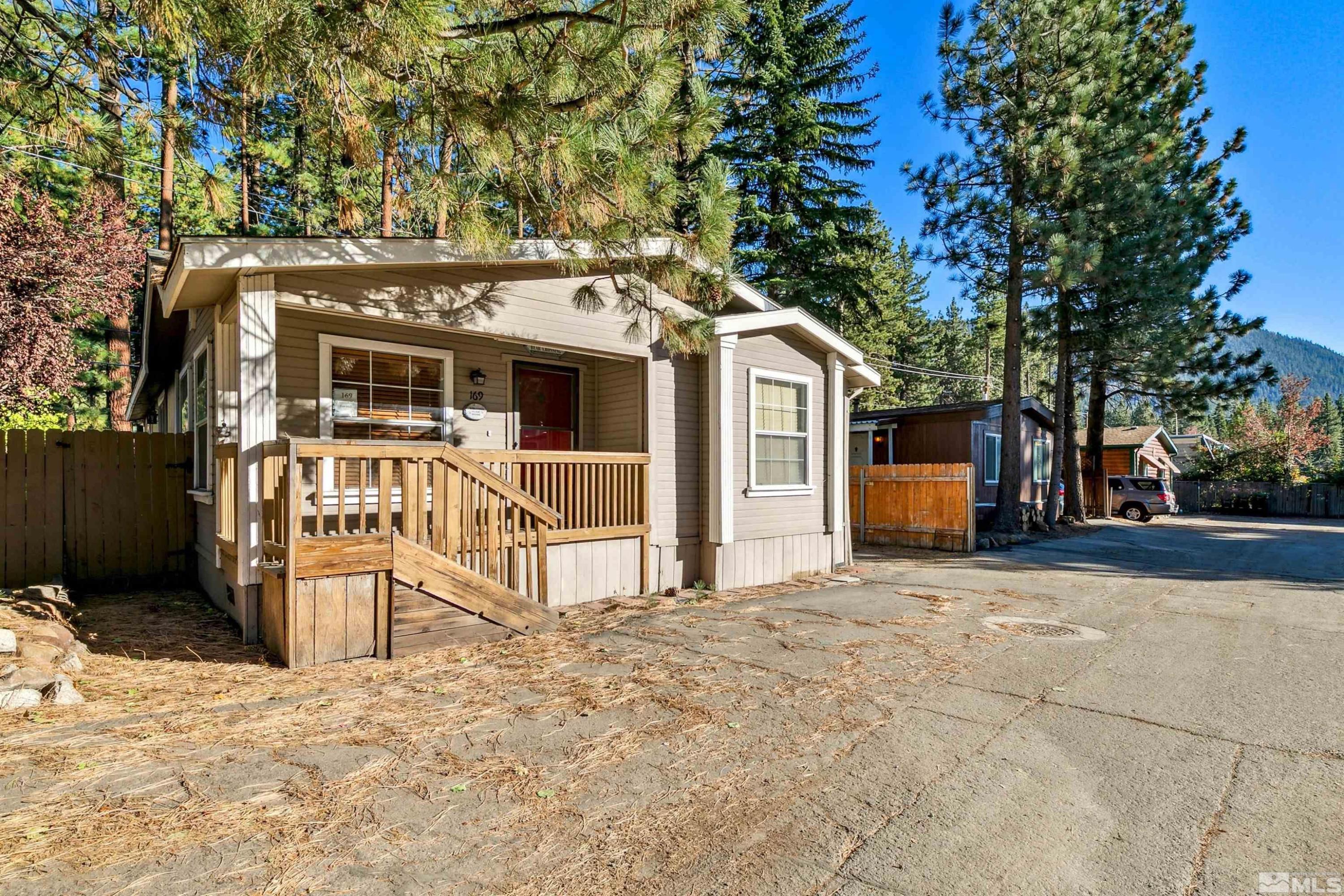 Stateline, Nevada, 89449, United States, 3 Bedrooms Bedrooms, ,2 BathroomsBathrooms,Residential,For Sale,1989064