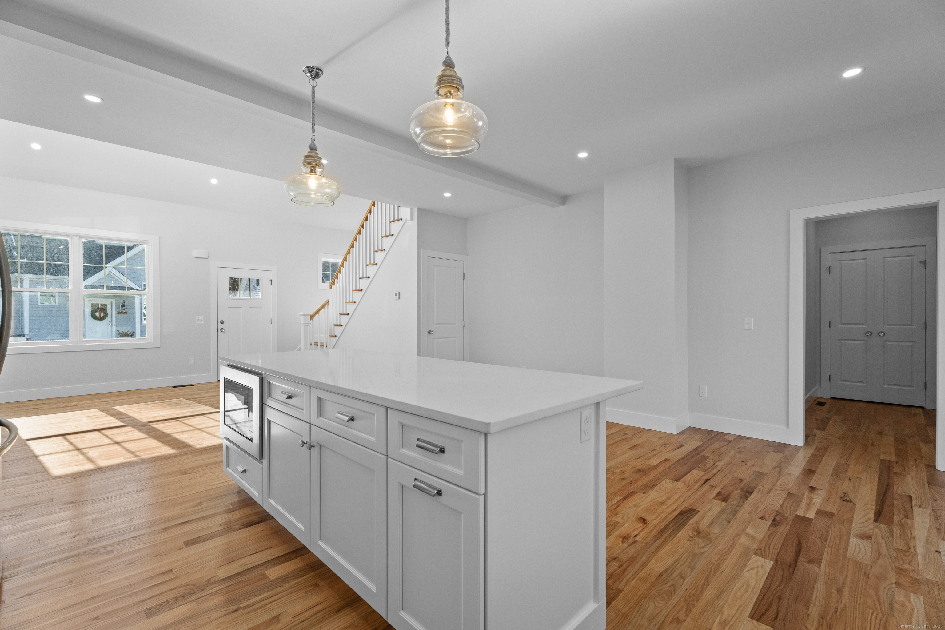 Waterford, Connecticut, 06385, United States, 2 Bedrooms Bedrooms, ,3 BathroomsBathrooms,Residential,For Sale,1995569