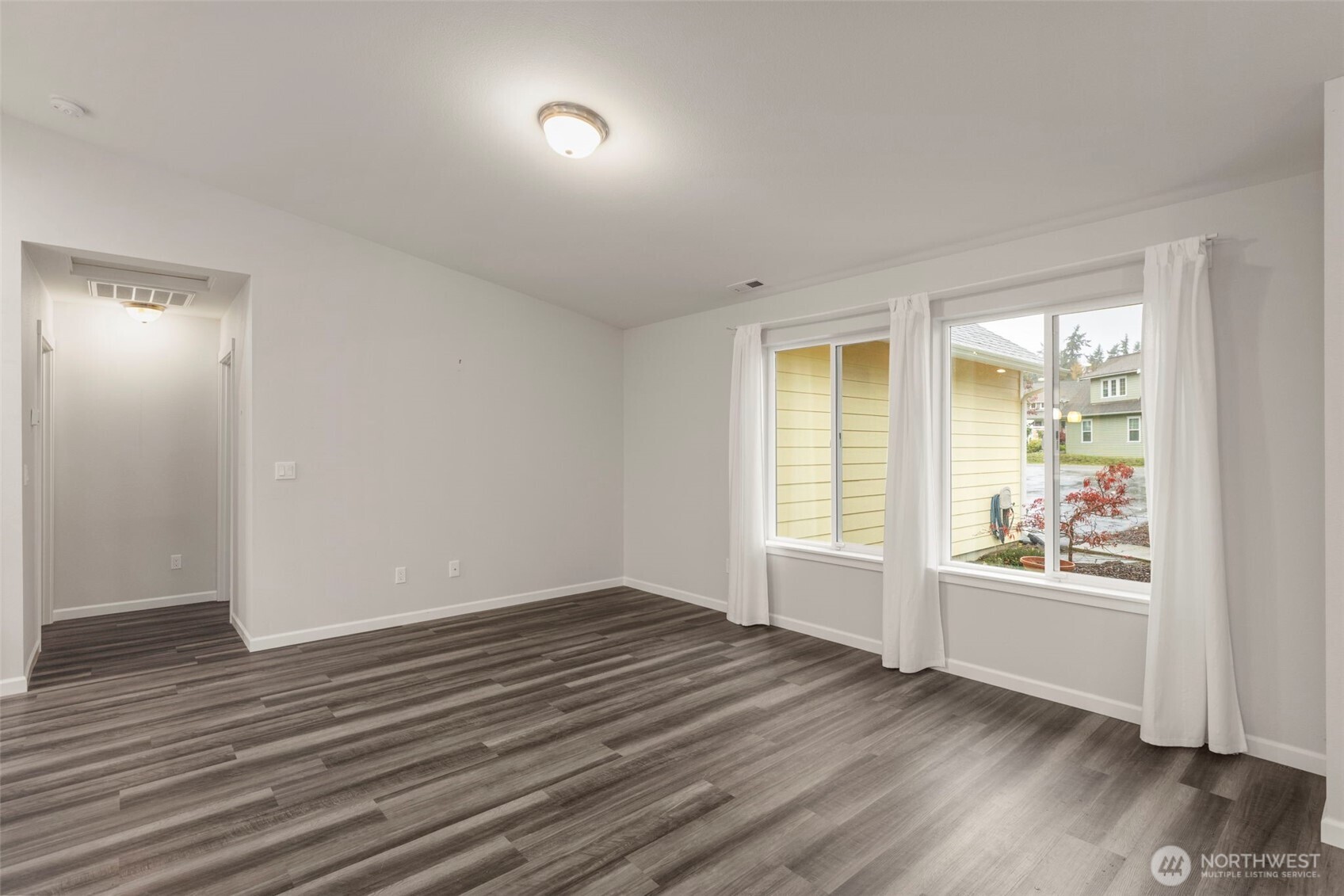 Port Townsend, Washington, 98368, United States, 3 Bedrooms Bedrooms, ,1 BathroomBathrooms,Residential,For Sale,1989519