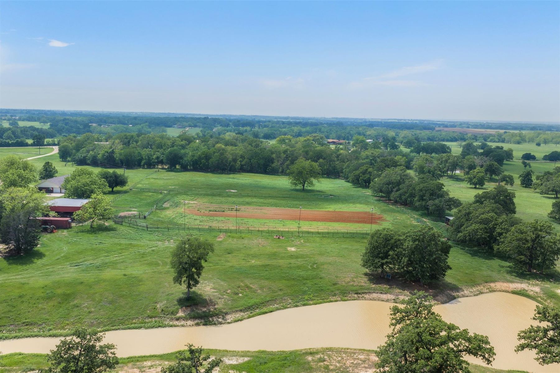  1016 County Road 306, Rockdale, TX 76567 - 物件實景