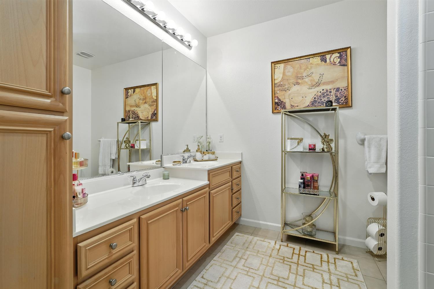 Roseville, California, 95747, United States, 2 Bedrooms Bedrooms, ,2 BathroomsBathrooms,Residential,For Sale,1918071