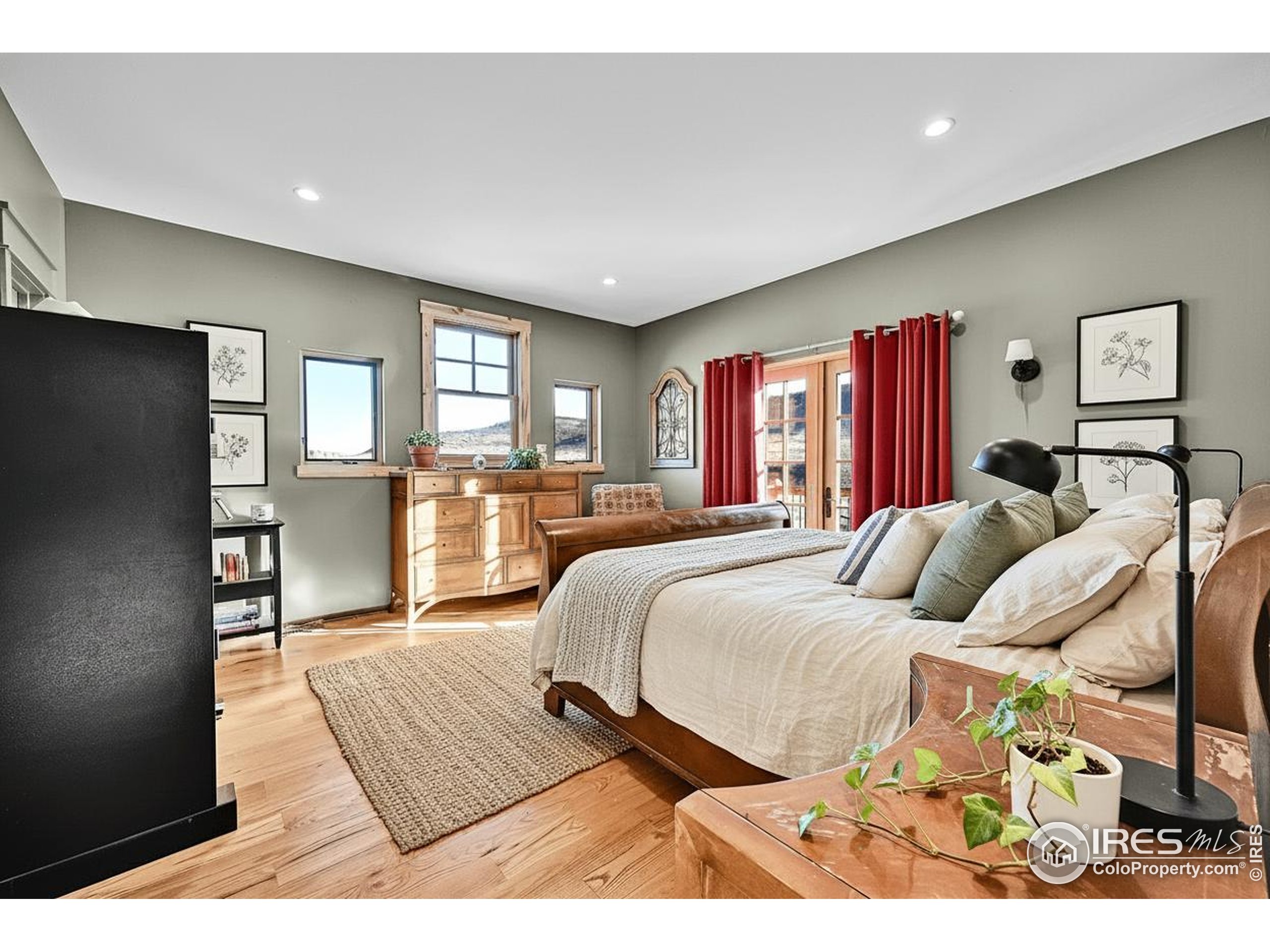 Lyons, Colorado, 80540, United States, 4 Bedrooms Bedrooms, ,2 BathroomsBathrooms,Residential,For Sale,1991914