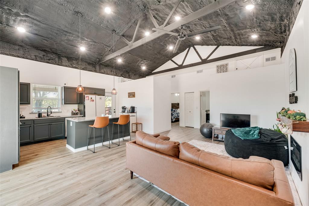 Royse City, Texas, 75189, United States, 4 Bedrooms Bedrooms, ,2 BathroomsBathrooms,Residential,For Sale,1987072