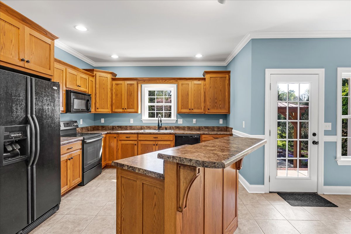 Decherd, Tennessee, 37324, United States, 4 Bedrooms Bedrooms, ,2 BathroomsBathrooms,Residential,For Sale,1870930