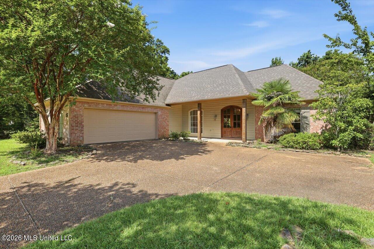 Eastside Dr, Brandon, MS 39047