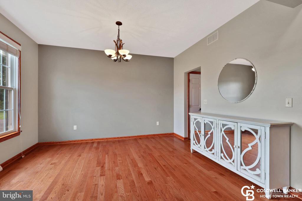 RIDGELEY, West Virginia, 26753, United States, 4 Bedrooms Bedrooms, ,3 BathroomsBathrooms,Residential,For Sale,1940316