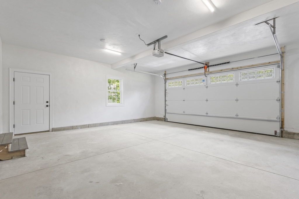 Attleboro, Massachusetts, 02703, United States, 4 Bedrooms Bedrooms, ,3 BathroomsBathrooms,Residential,For Sale,1924385